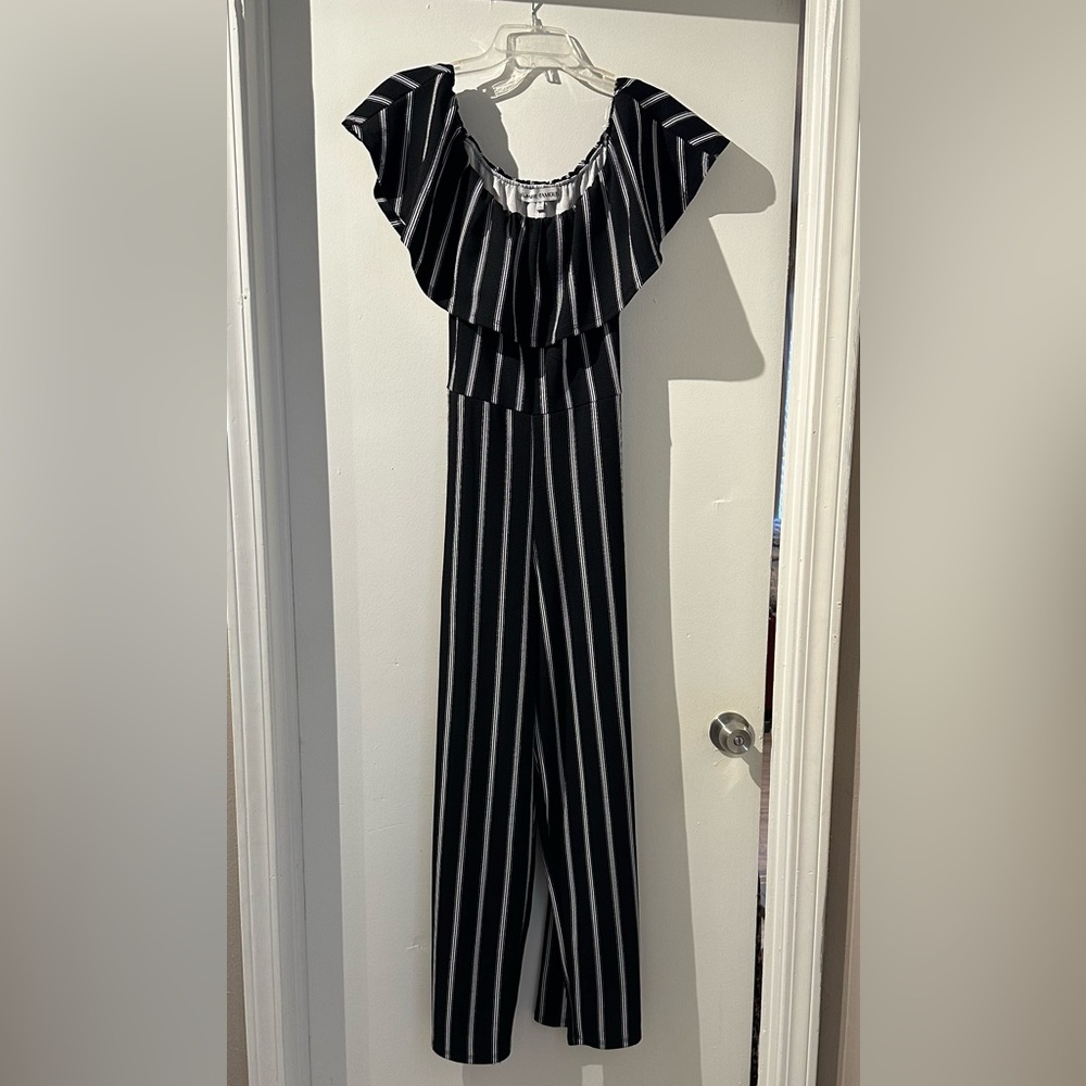 Off shoulder black/white jumpsuit romper